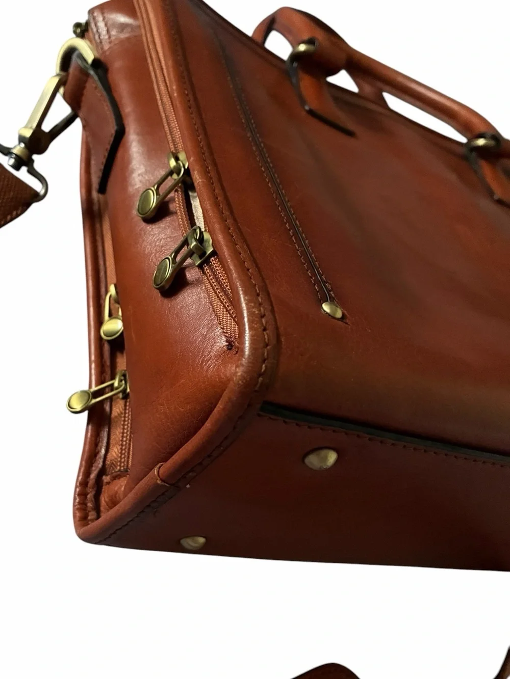 Banuce 15” Italian Leather Laptop Briefcase – Like New Condition